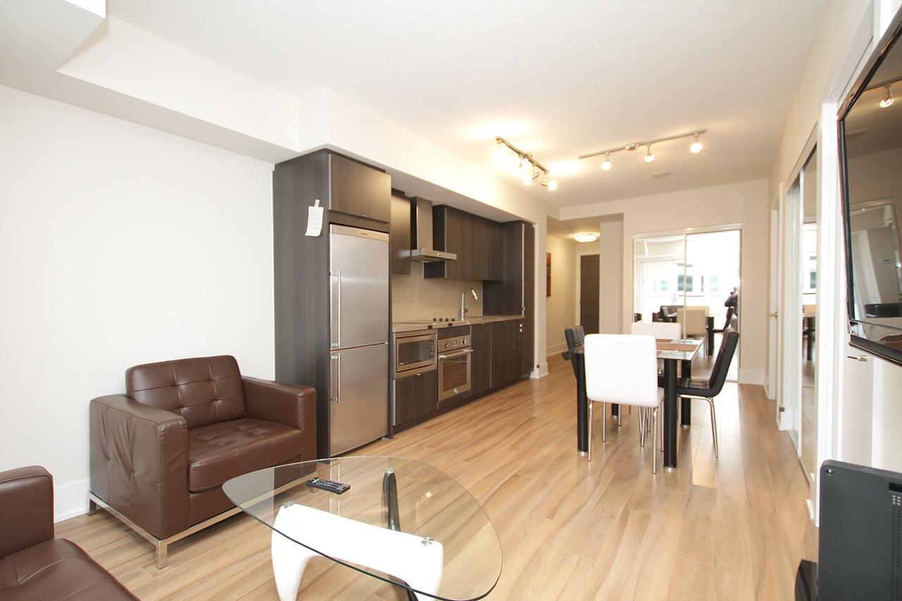 Napa Furnished Suites At Cn Tower & Maple Leaf Square Toronto Extérieur photo