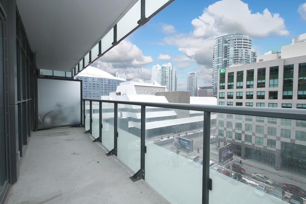 Napa Furnished Suites At Cn Tower & Maple Leaf Square Toronto Extérieur photo