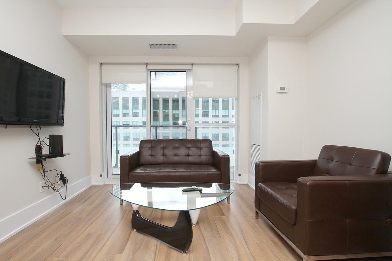 Napa Furnished Suites At Cn Tower & Maple Leaf Square Toronto Extérieur photo