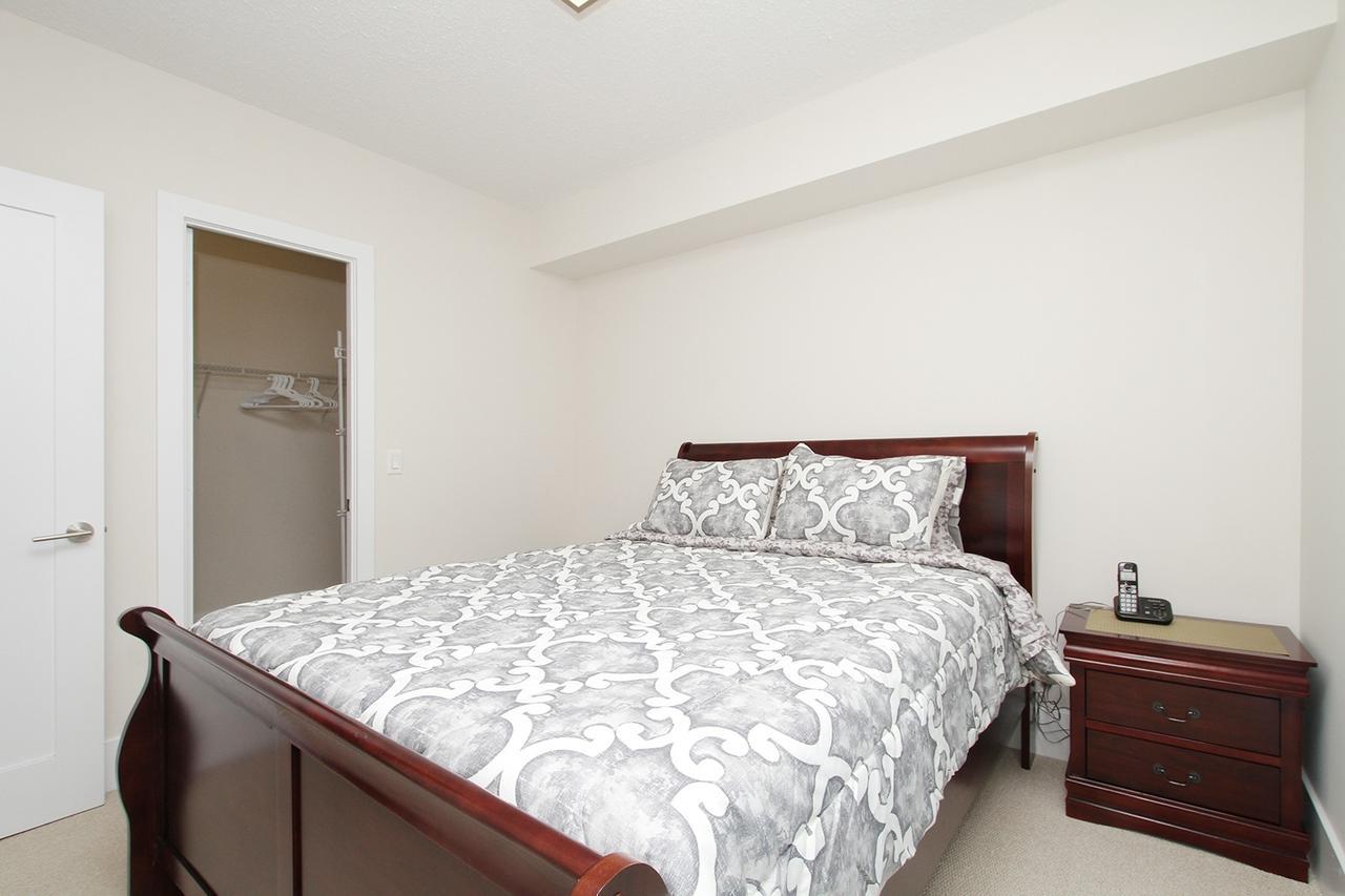 Napa Furnished Suites At Cn Tower & Maple Leaf Square Toronto Extérieur photo