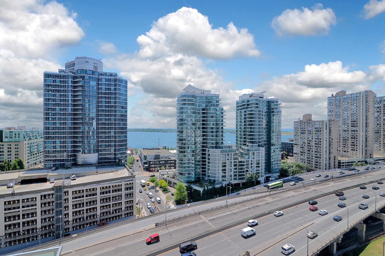Napa Furnished Suites At Cn Tower & Maple Leaf Square Toronto Extérieur photo