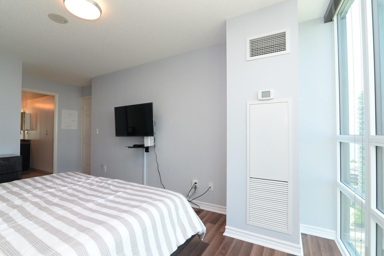Napa Furnished Suites At Cn Tower & Maple Leaf Square Toronto Extérieur photo