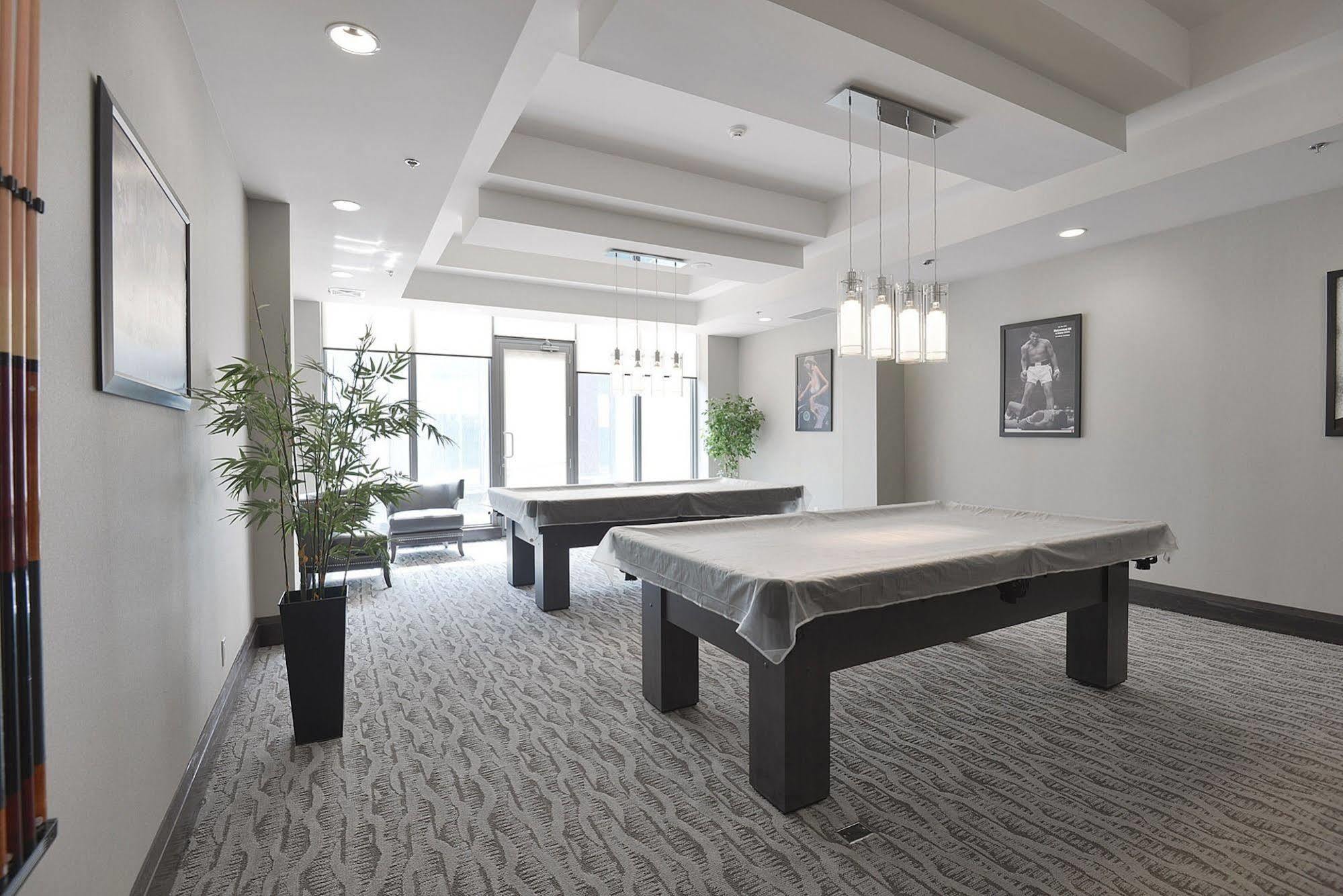 Napa Furnished Suites At Cn Tower & Maple Leaf Square Toronto Extérieur photo