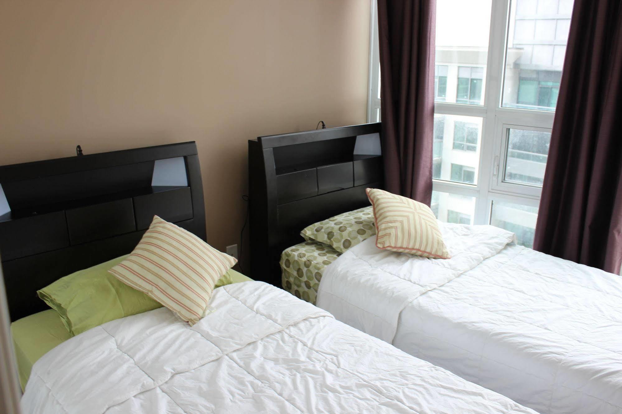 Napa Furnished Suites At Cn Tower & Maple Leaf Square Toronto Extérieur photo